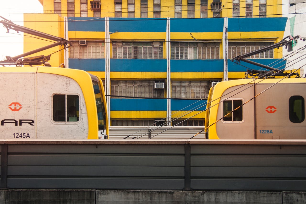 Yellow Metro meeting  at yellow building